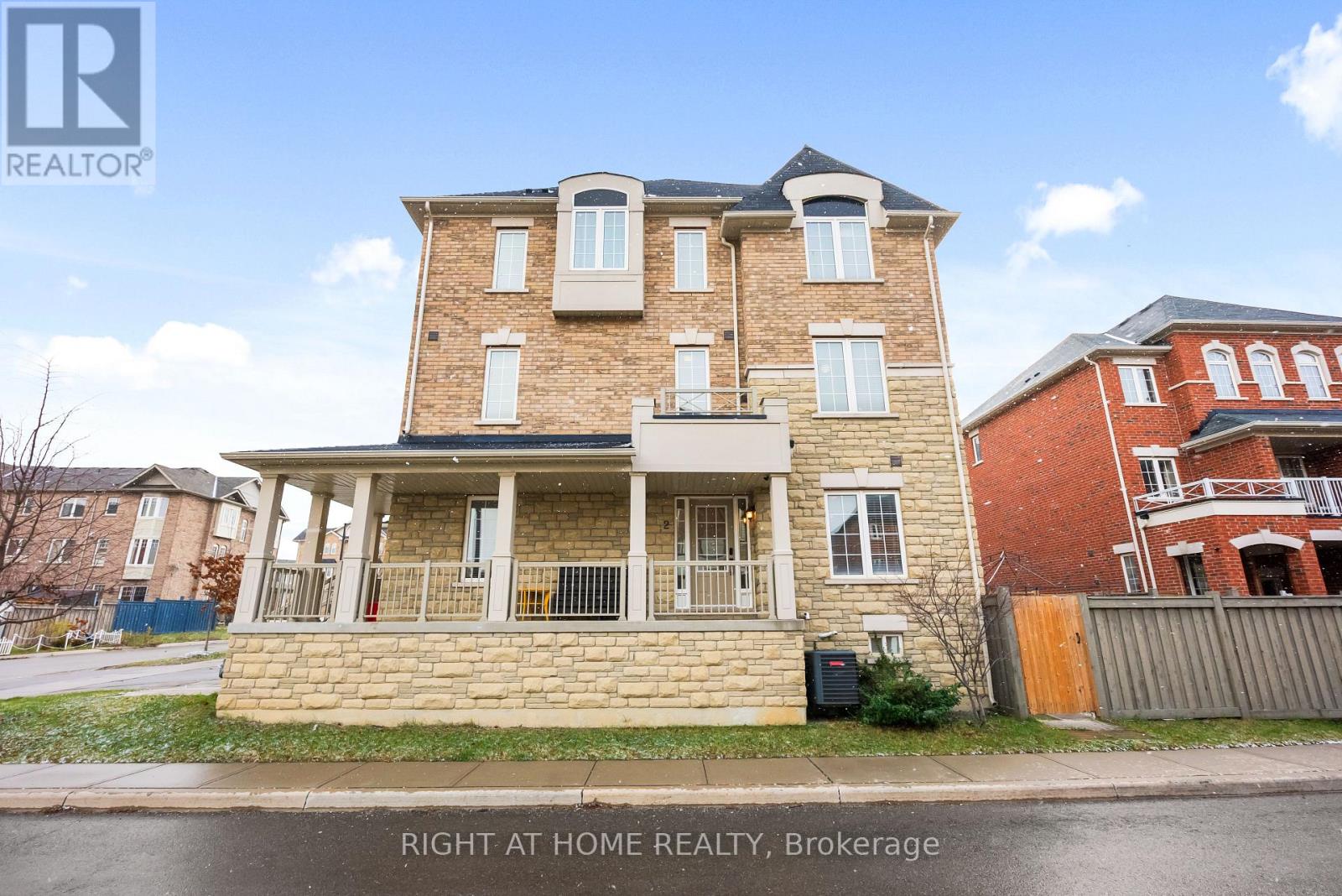 2 Shiff Crescent, Brampton, Ontario  L6Z 0B4 - Photo 3 - W12961862