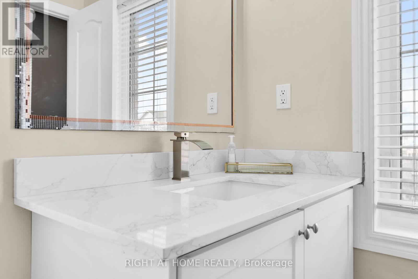 2 Shiff Crescent, Brampton, Ontario  L6Z 0B4 - Photo 37 - W12961862