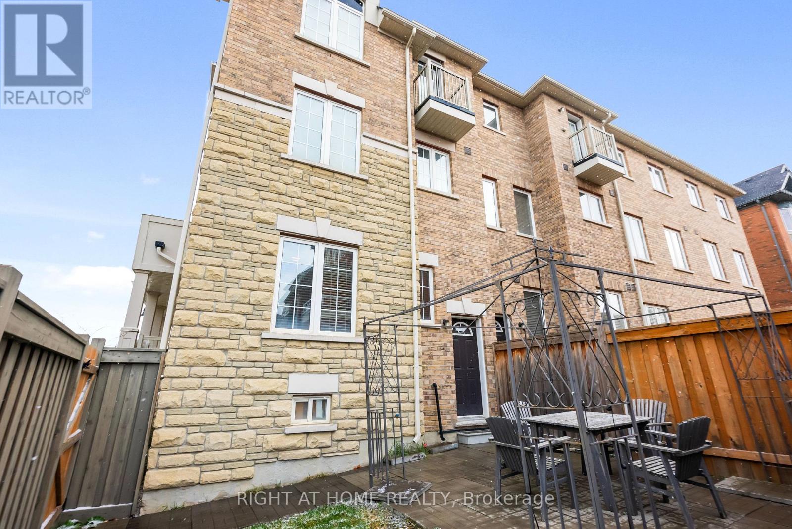 2 Shiff Crescent, Brampton, Ontario  L6Z 0B4 - Photo 44 - W12961862