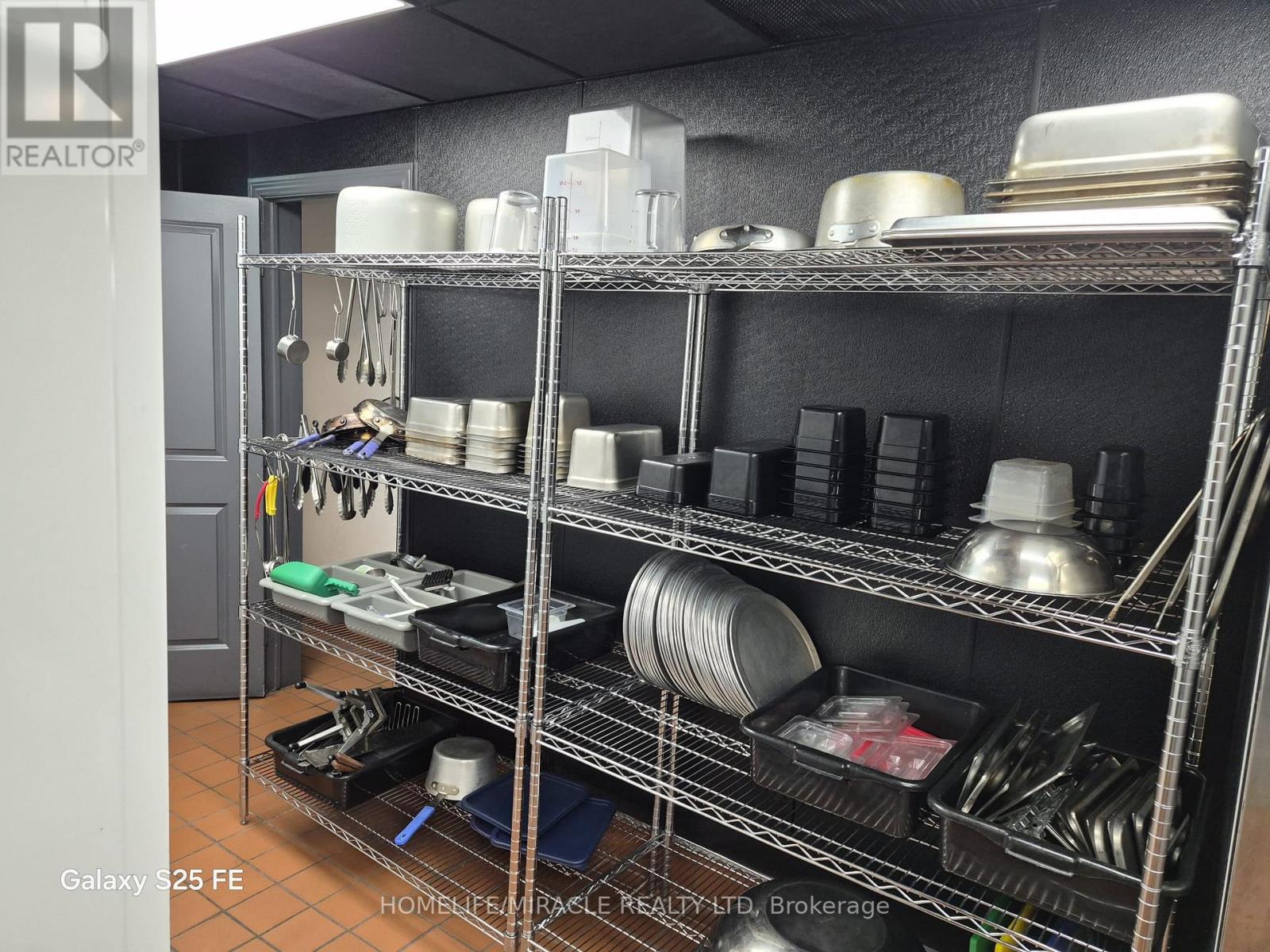 1222 St Clair Avenue W, Toronto, Ontario  M6E 1B4 - Photo 14 - W12961882