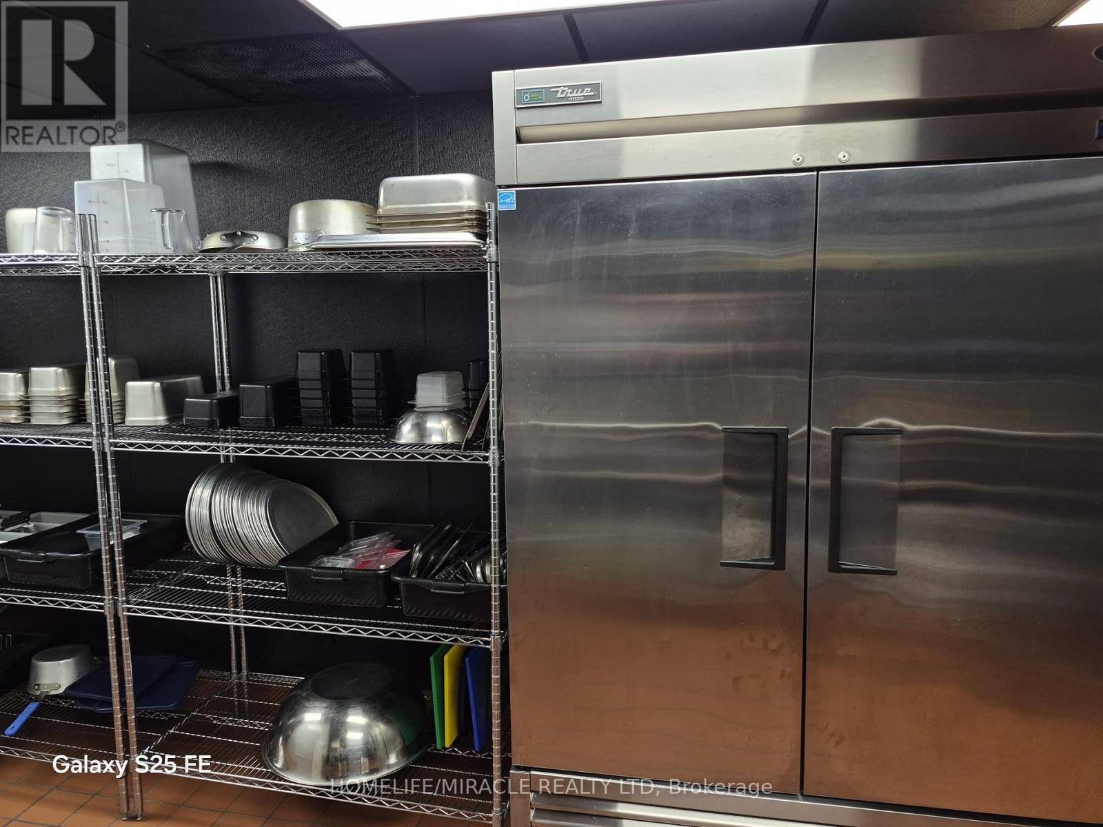 1222 St Clair Avenue W, Toronto, Ontario  M6E 1B4 - Photo 6 - W12961882