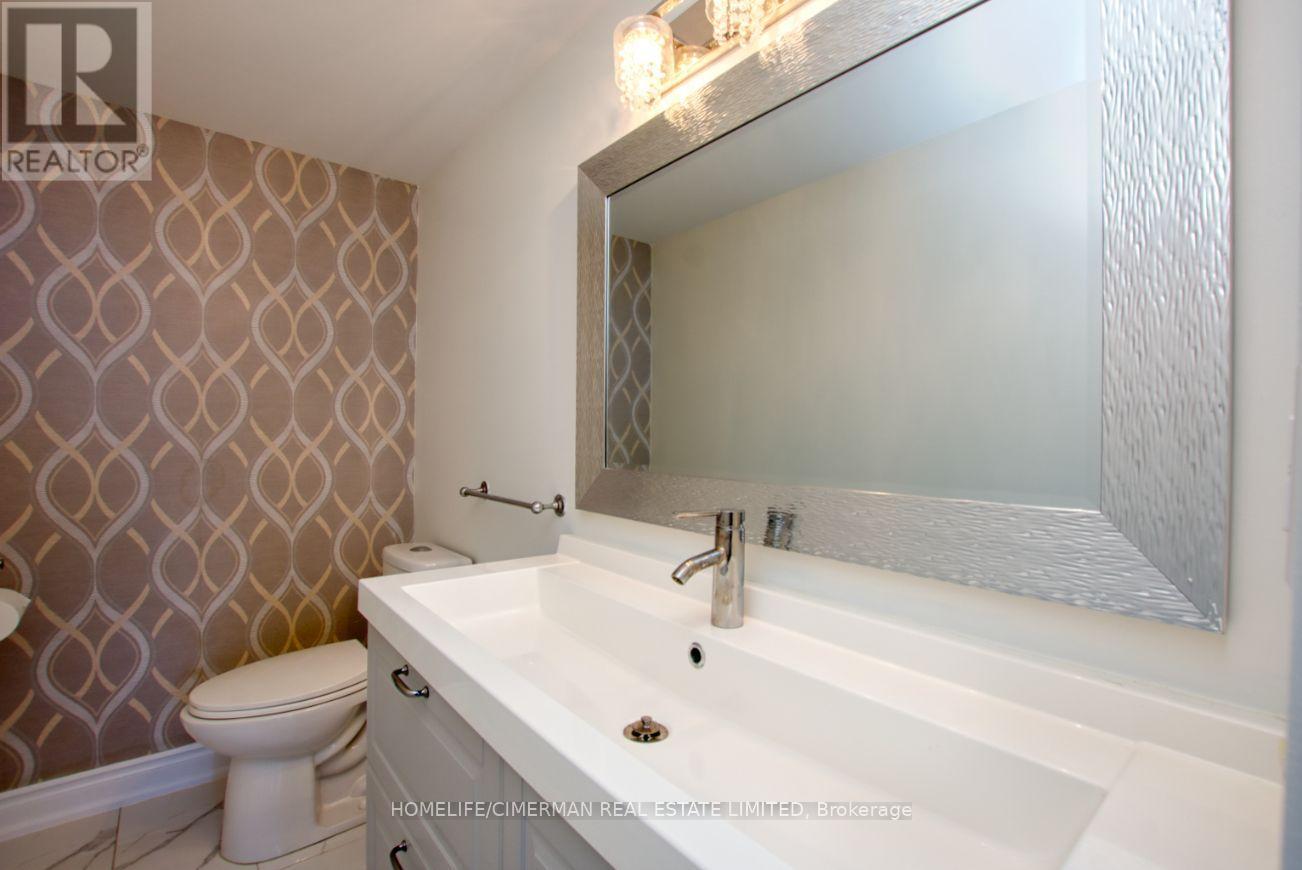 1511 - 320 Dixon Road, Toronto, Ontario  M9R 1S8 - Photo 11 - W12961894