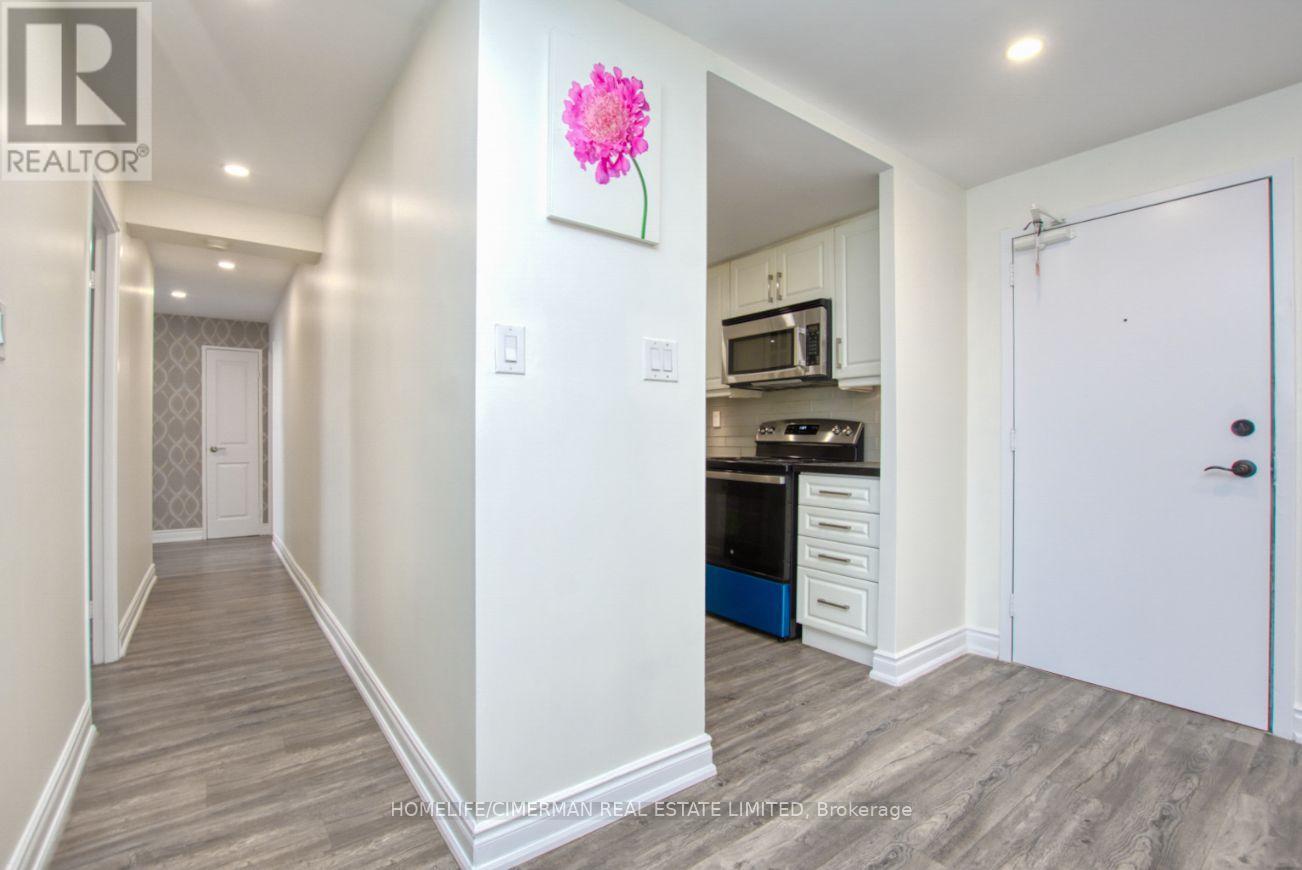 1511 - 320 Dixon Road, Toronto, Ontario  M9R 1S8 - Photo 6 - W12961894