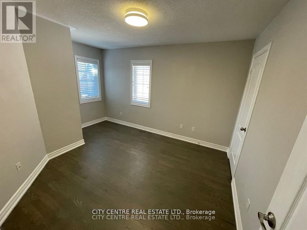 4777 Glasshill Grove, Mississauga, Ontario  L5M 7R6 - Photo 18 - W12961910