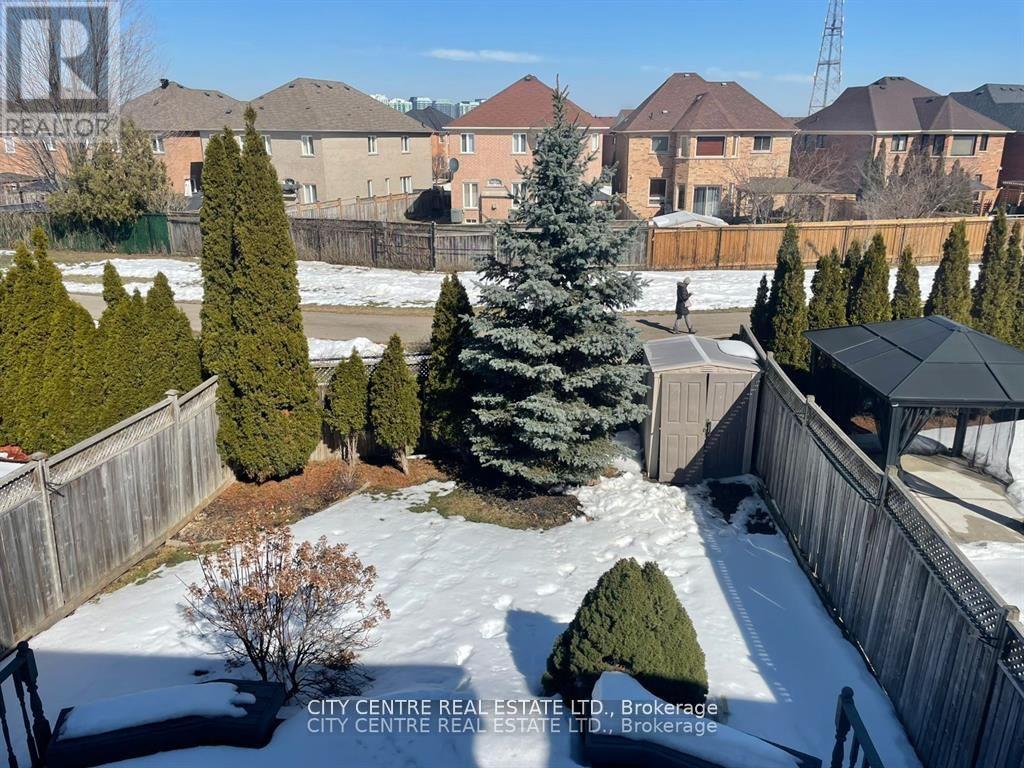 4777 Glasshill Grove, Mississauga, Ontario  L5M 7R6 - Photo 43 - W12961910