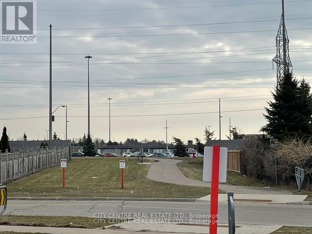 4777 Glasshill Grove, Mississauga, Ontario  L5M 7R6 - Photo 47 - W12961910