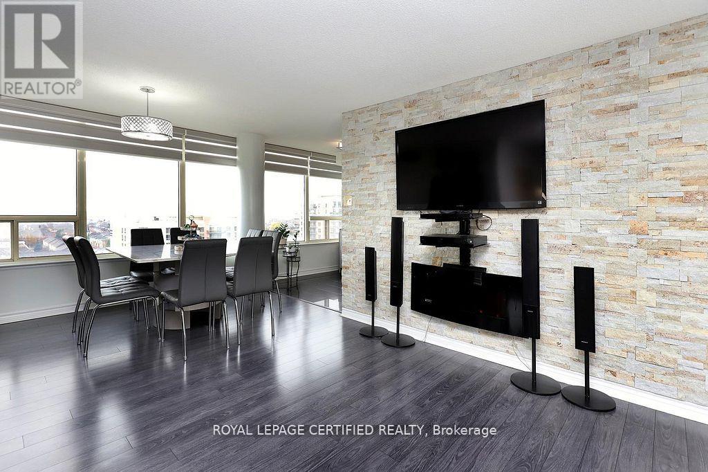 1409 - 700 Constellation Drive, Mississauga, Ontario  L5R 3G8 - Photo 12 - W12961916