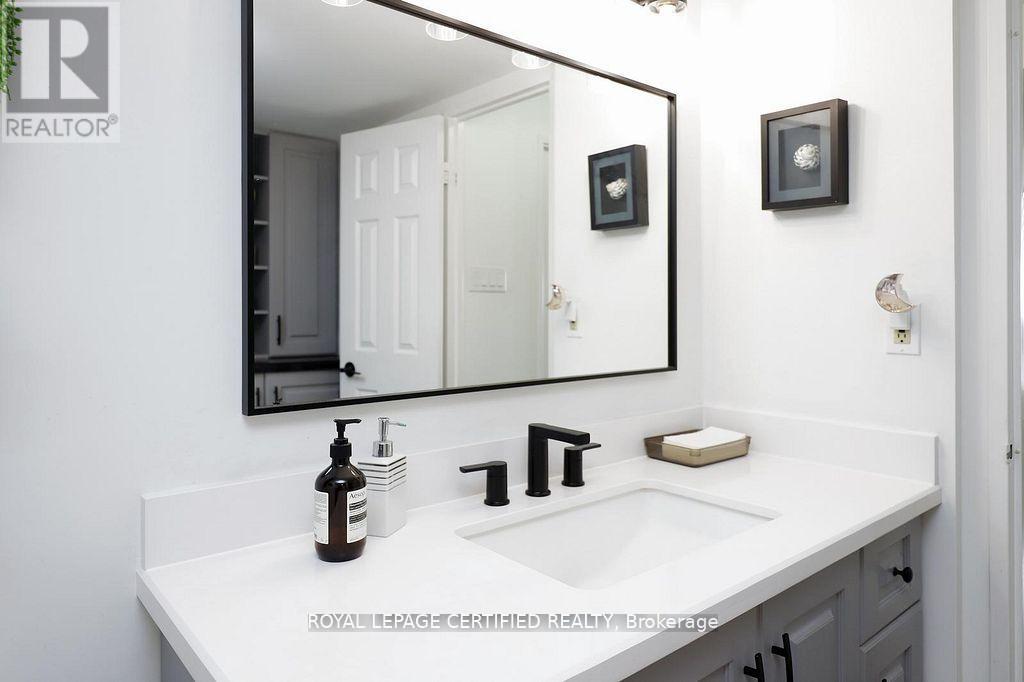 1409 - 700 Constellation Drive, Mississauga, Ontario  L5R 3G8 - Photo 20 - W12961916