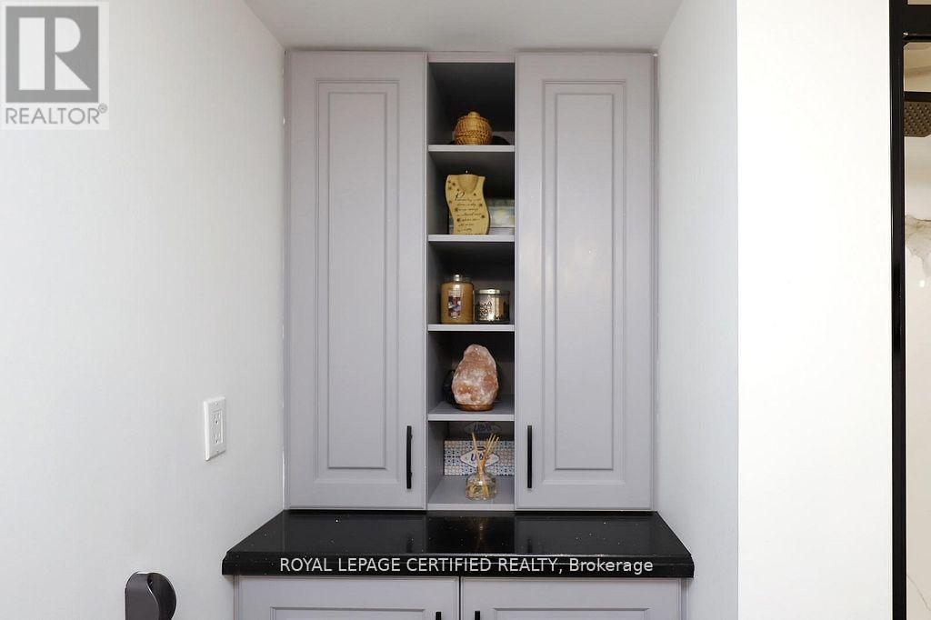 1409 - 700 Constellation Drive, Mississauga, Ontario  L5R 3G8 - Photo 22 - W12961916