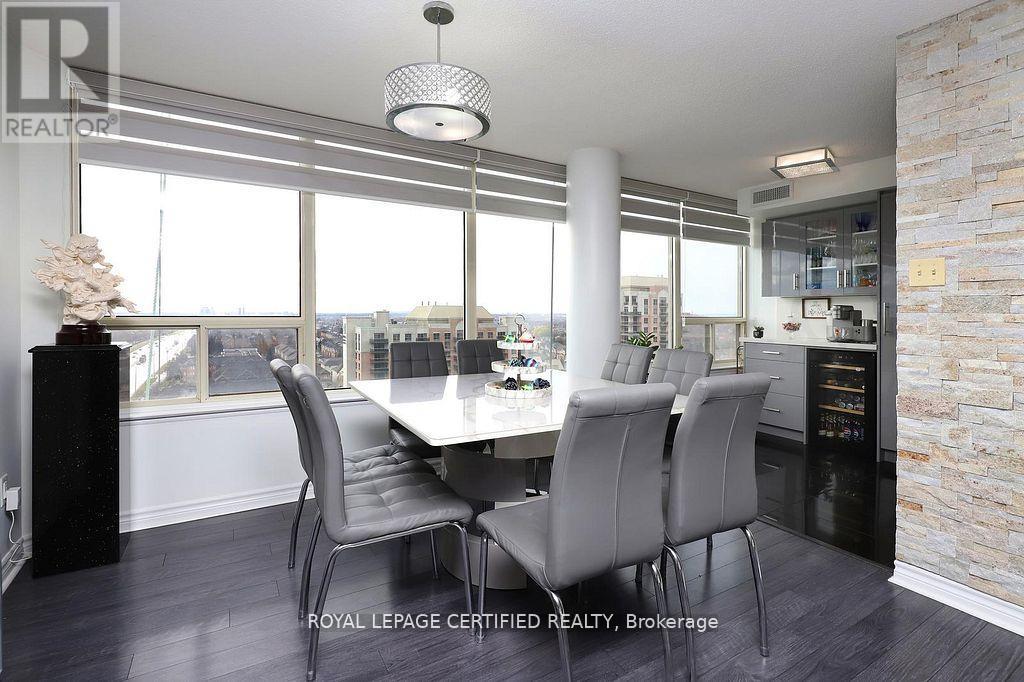 1409 - 700 Constellation Drive, Mississauga, Ontario  L5R 3G8 - Photo 9 - W12961916