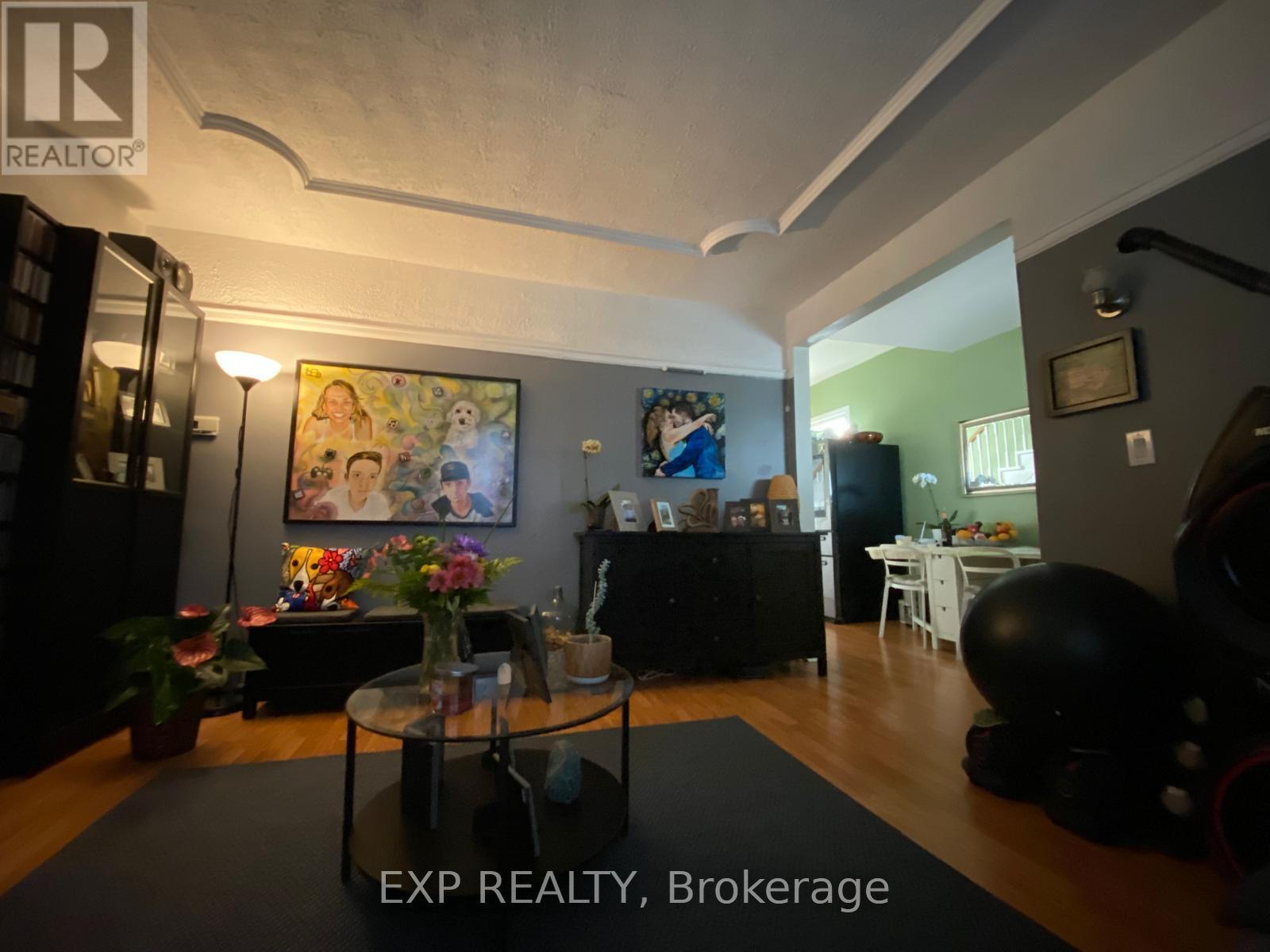 172 Eileen Avenue, Toronto, Ontario  M6N 1W1 - Photo 3 - W12961930