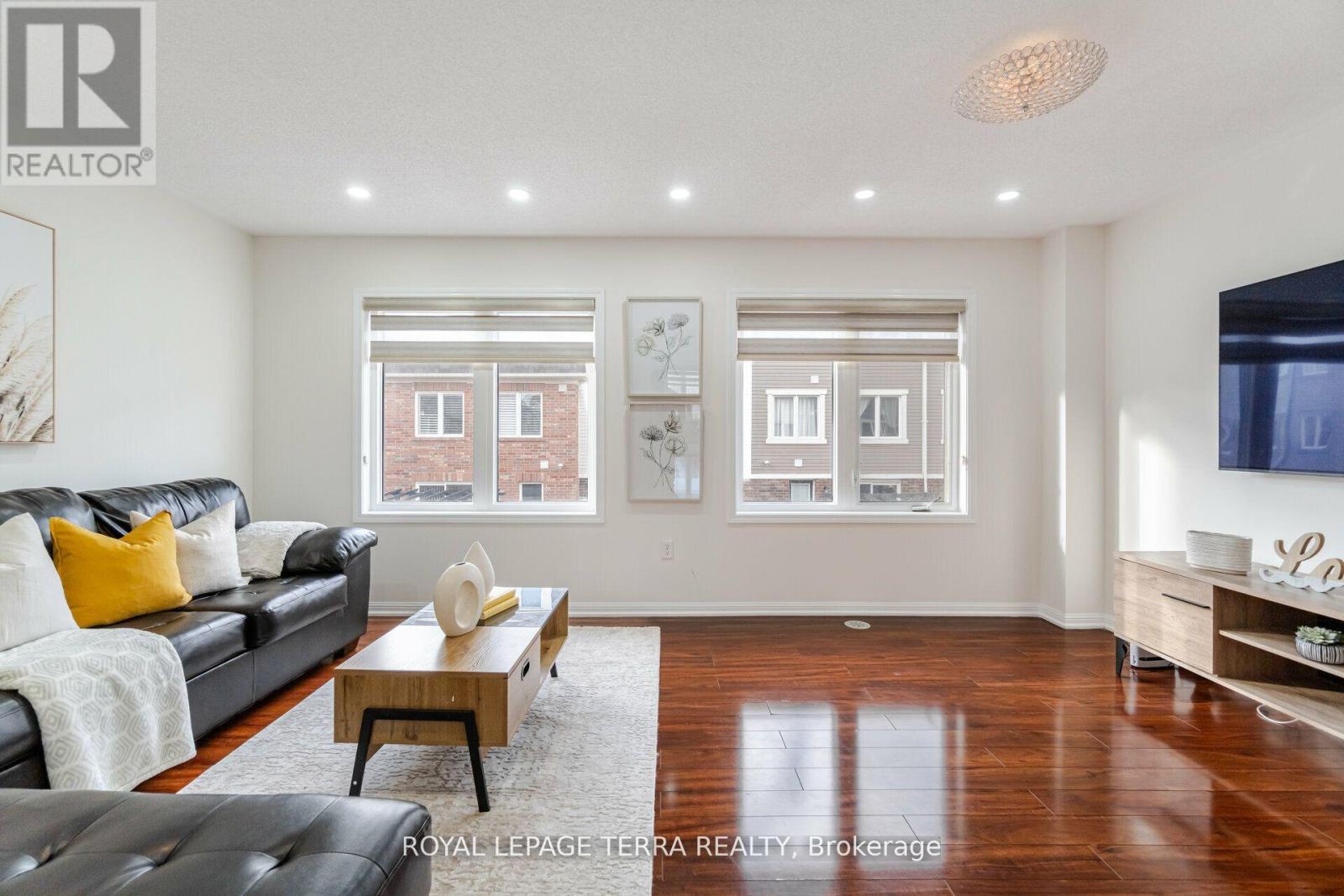 78 Donomore Drive, Brampton, Ontario  L7A 0S6 - Photo 6 - W12961944