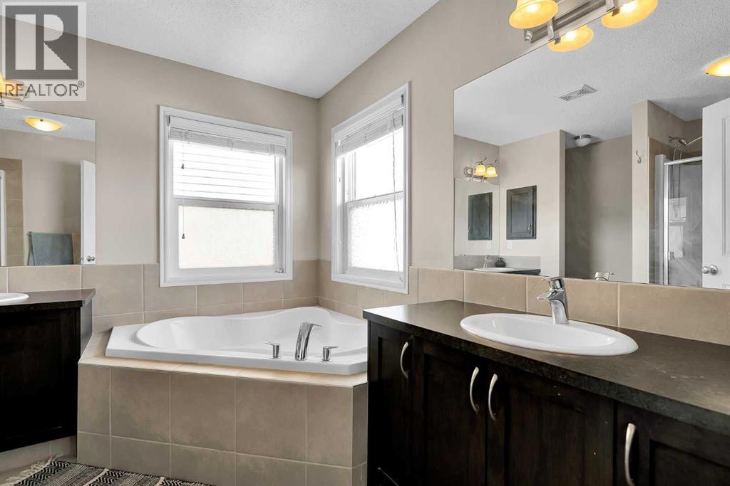 151 Heritage Drive, Cochrane, Alberta  T4C 0Y3 - Photo 28 - A2298031