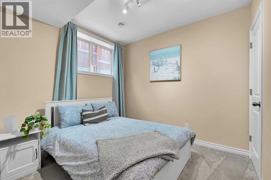 151 Heritage Drive, Cochrane, Alberta  T4C 0Y3 - Photo 36 - A2298031