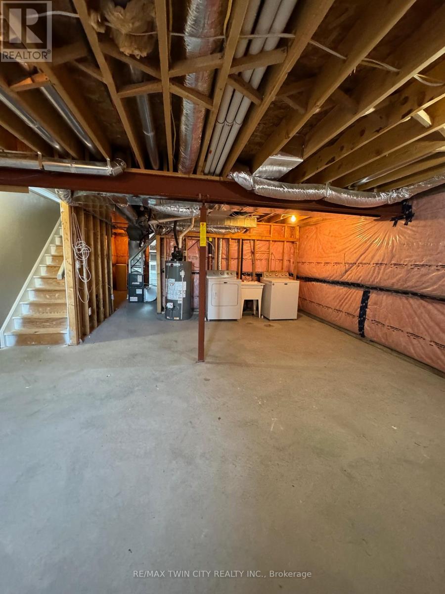 112 Links Crescent, Woodstock, Ontario  N4T 0K7 - Photo 11 - X12961860