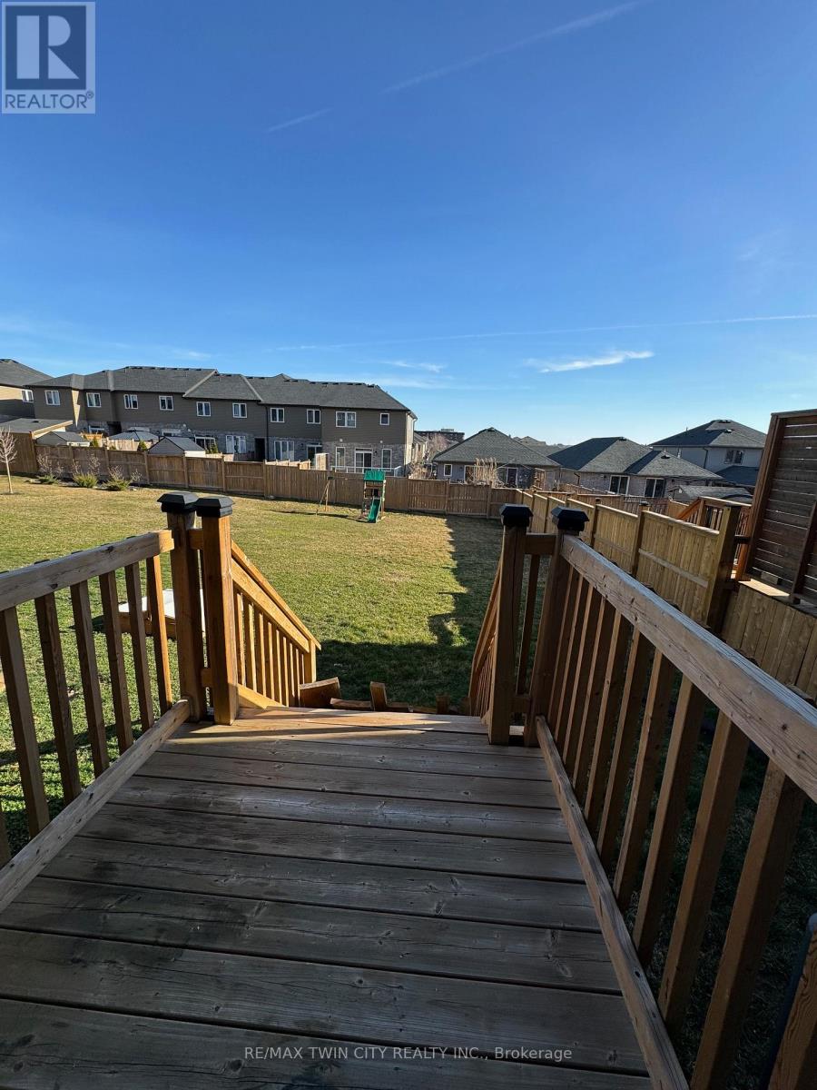 112 Links Crescent, Woodstock, Ontario  N4T 0K7 - Photo 12 - X12961860