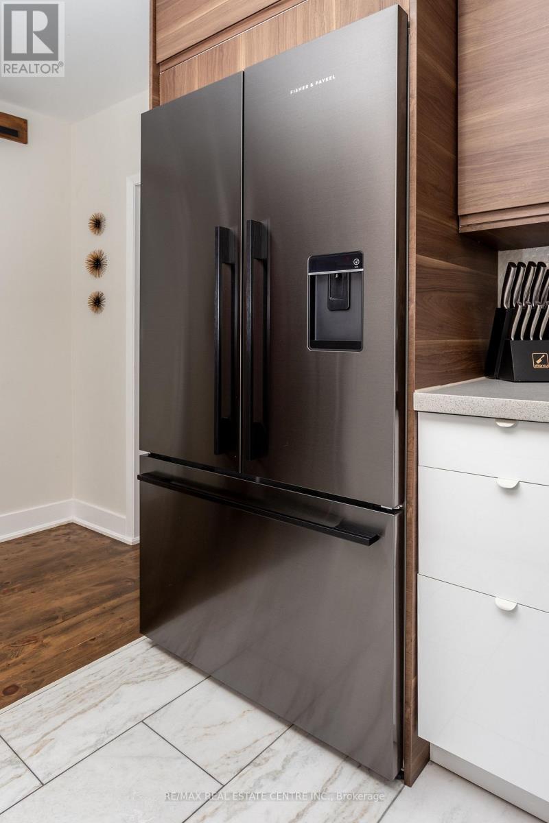 5 East John Street N, Innisfil, Ontario  L0L 1L0 - Photo 17 - N12961848