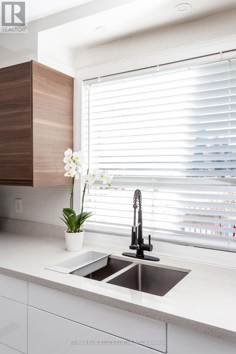 5 East John Street N, Innisfil, Ontario  L0L 1L0 - Photo 21 - N12961848