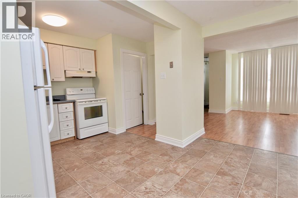 977 Francis Road Unit# 2, Burlington, Ontario  L7T 3Z1 - Photo 5 - 40786826