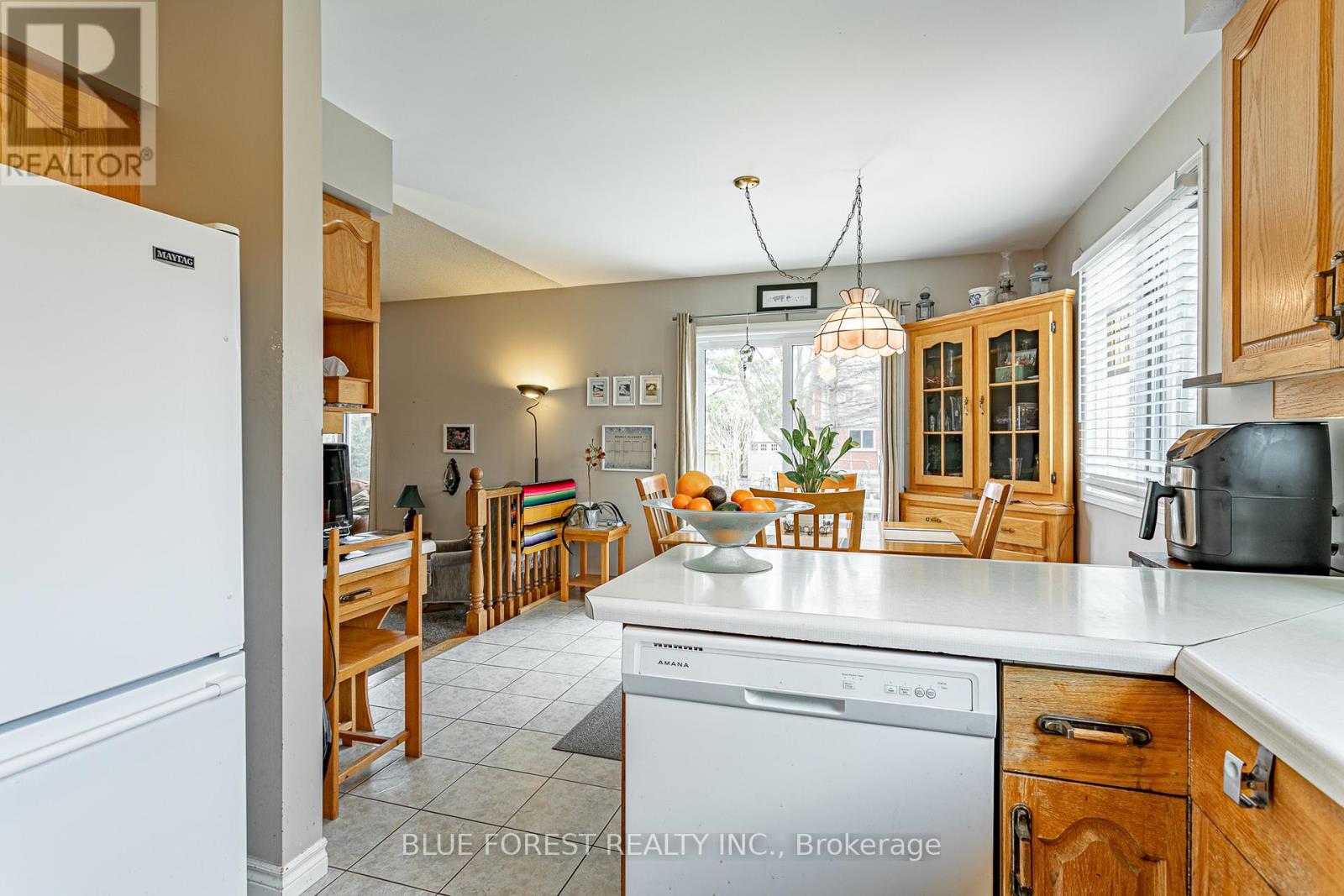 188 Scarlett Circle, Thames Centre, Ontario  N0L 1G3 - Photo 10 - X12961972