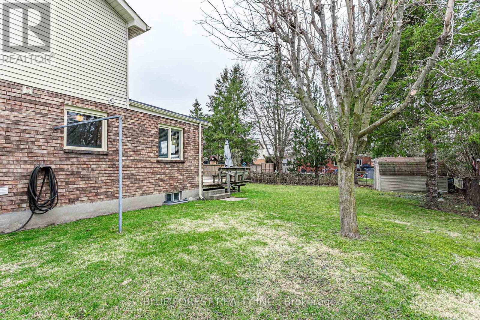 188 Scarlett Circle, Thames Centre, Ontario  N0L 1G3 - Photo 32 - X12961972