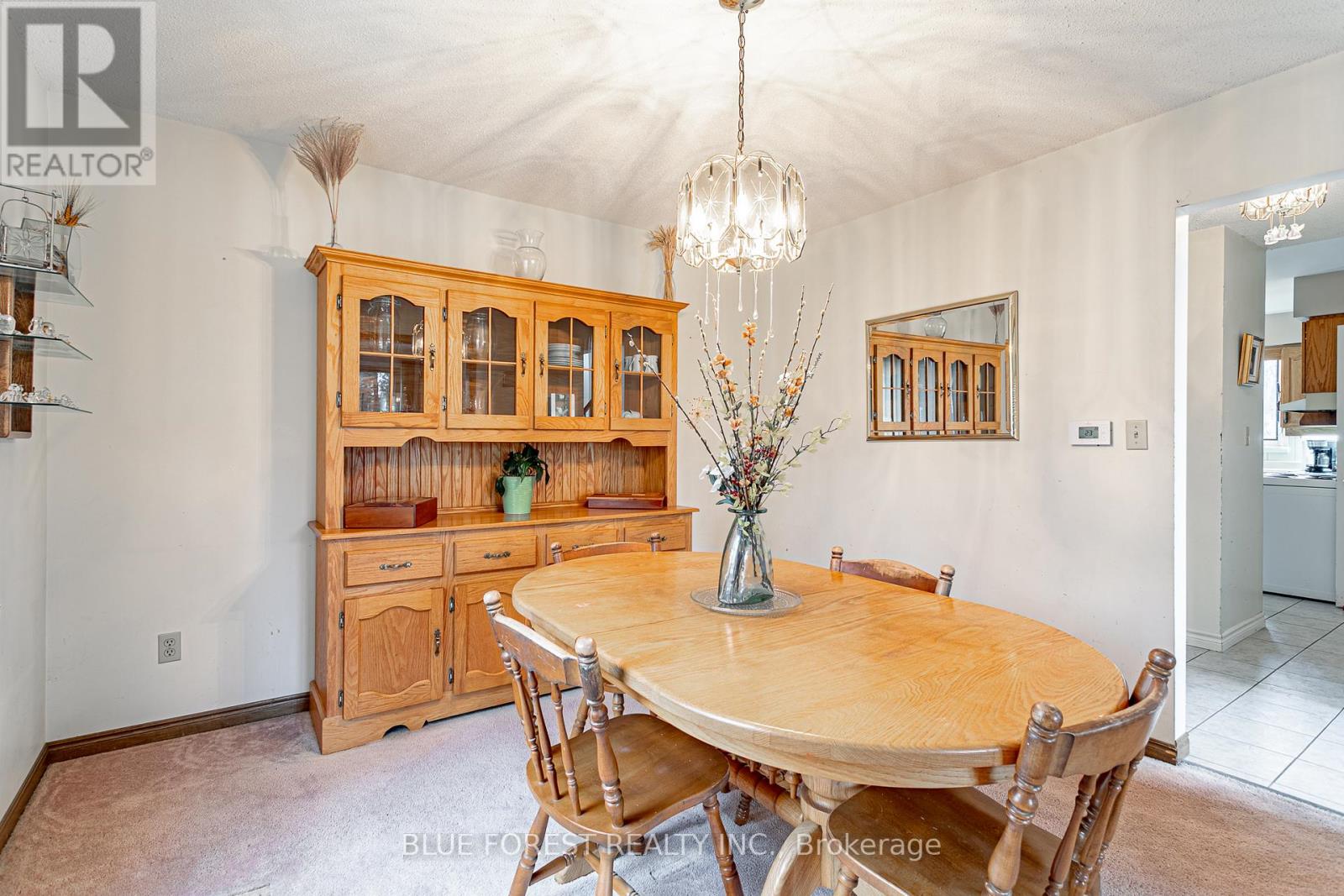 188 Scarlett Circle, Thames Centre, Ontario  N0L 1G3 - Photo 5 - X12961972