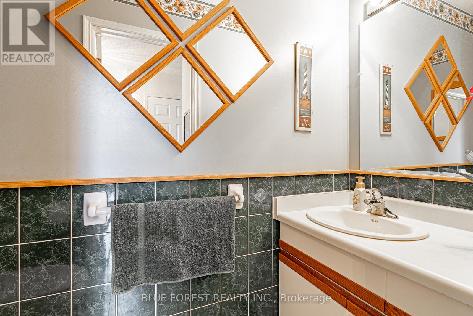 188 Scarlett Circle, Thames Centre, Ontario  N0L 1G3 - Photo 7 - X12961972