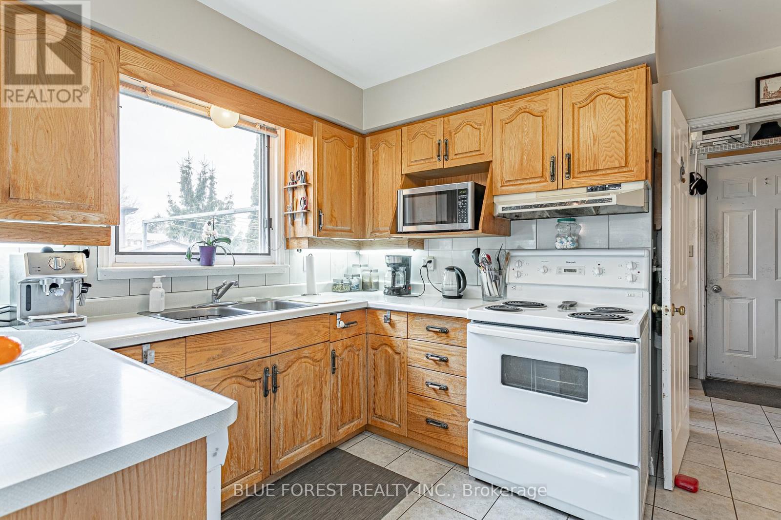 188 Scarlett Circle, Thames Centre, Ontario  N0L 1G3 - Photo 9 - X12961972