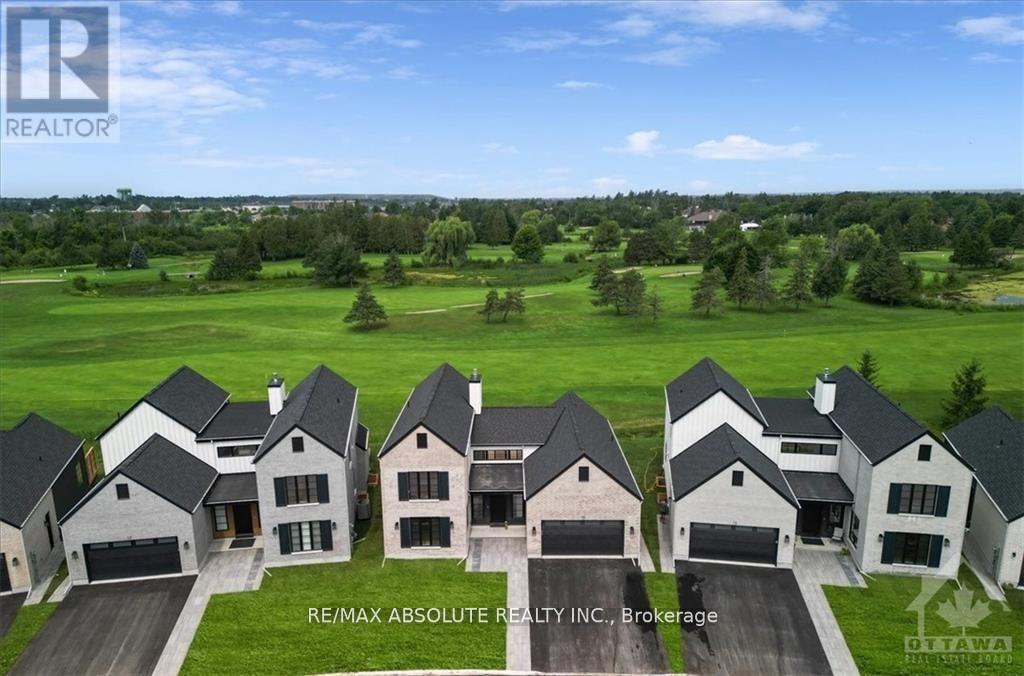 17 TRAILWAY CIRCLE, Ottawa, Ontario