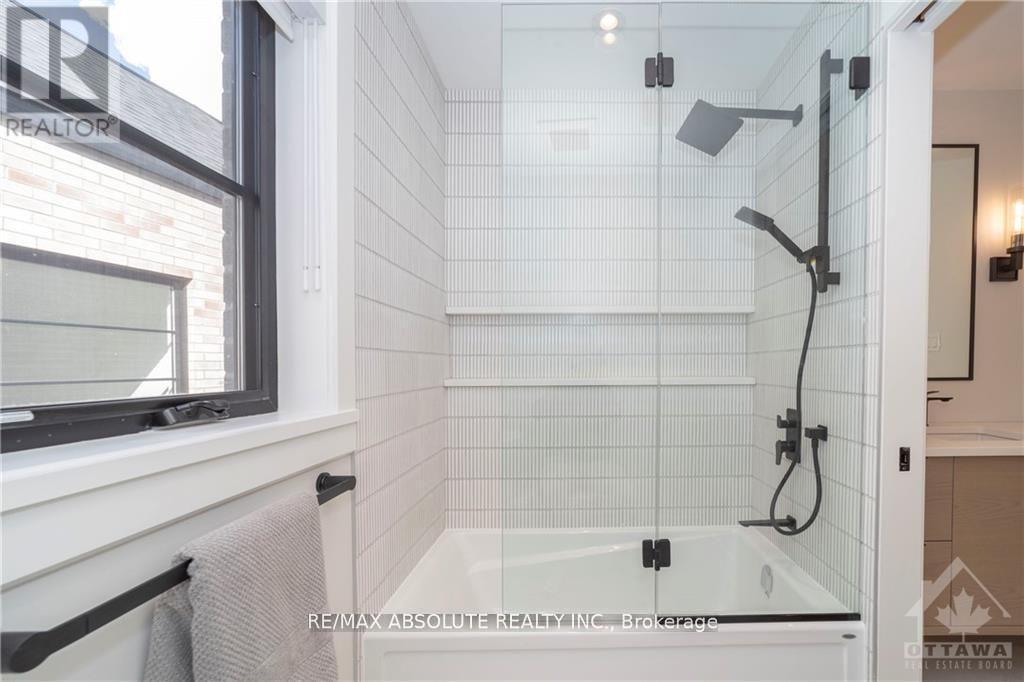 17 Trailway Circle, Ottawa, Ontario  K2S 1B9 - Photo 27 - X12961974