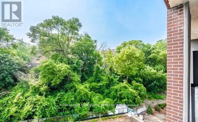 305 - 25 Neighbourhood Lane, Toronto, Ontario  M8Y 0C4 - Photo 11 - W12960614