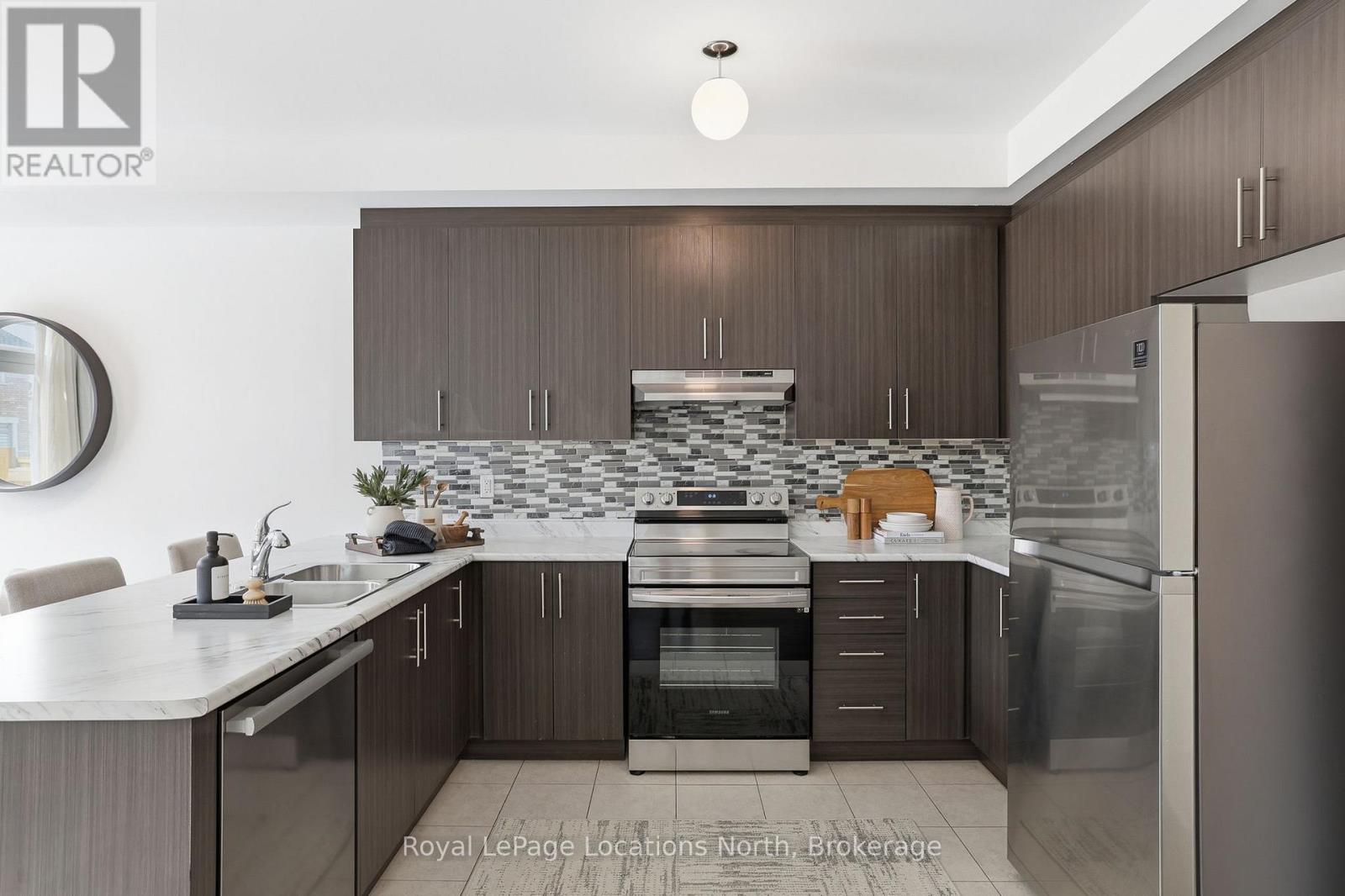 7 Albany Street, Collingwood, Ontario L9Y 3V3 - Photo 6 - S12961956