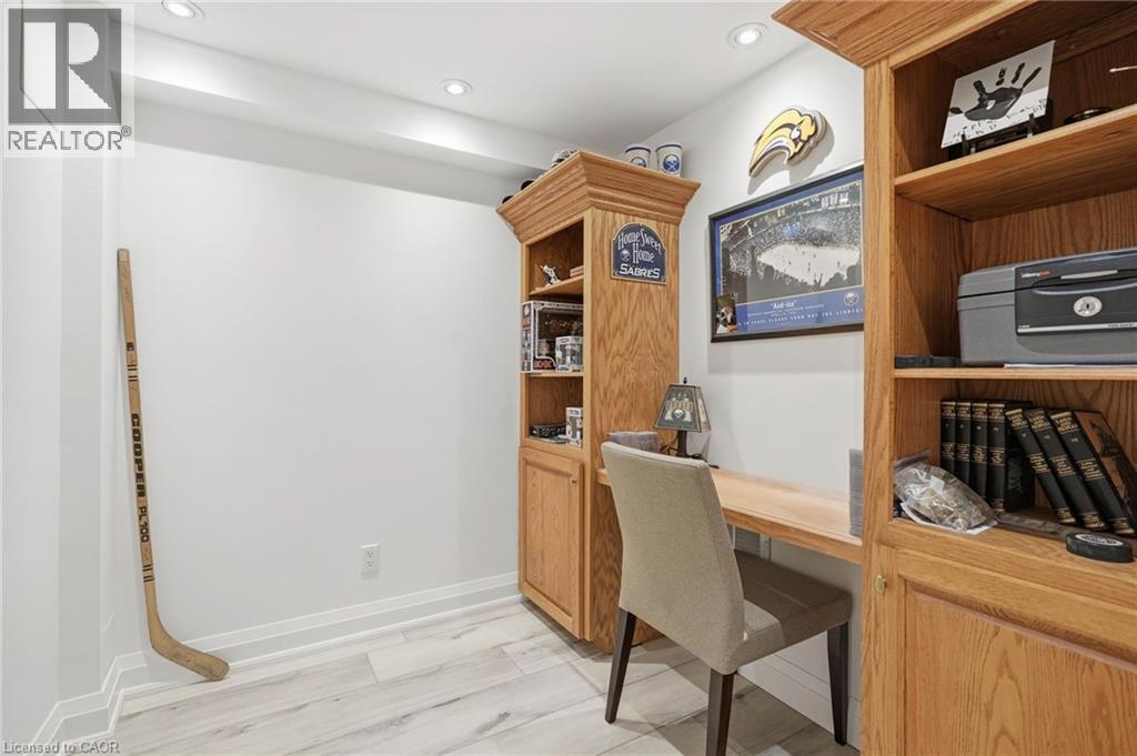 2443 Newport Street, Burlington, Ontario  L7M 3Y1 - Photo 38 - 40818032