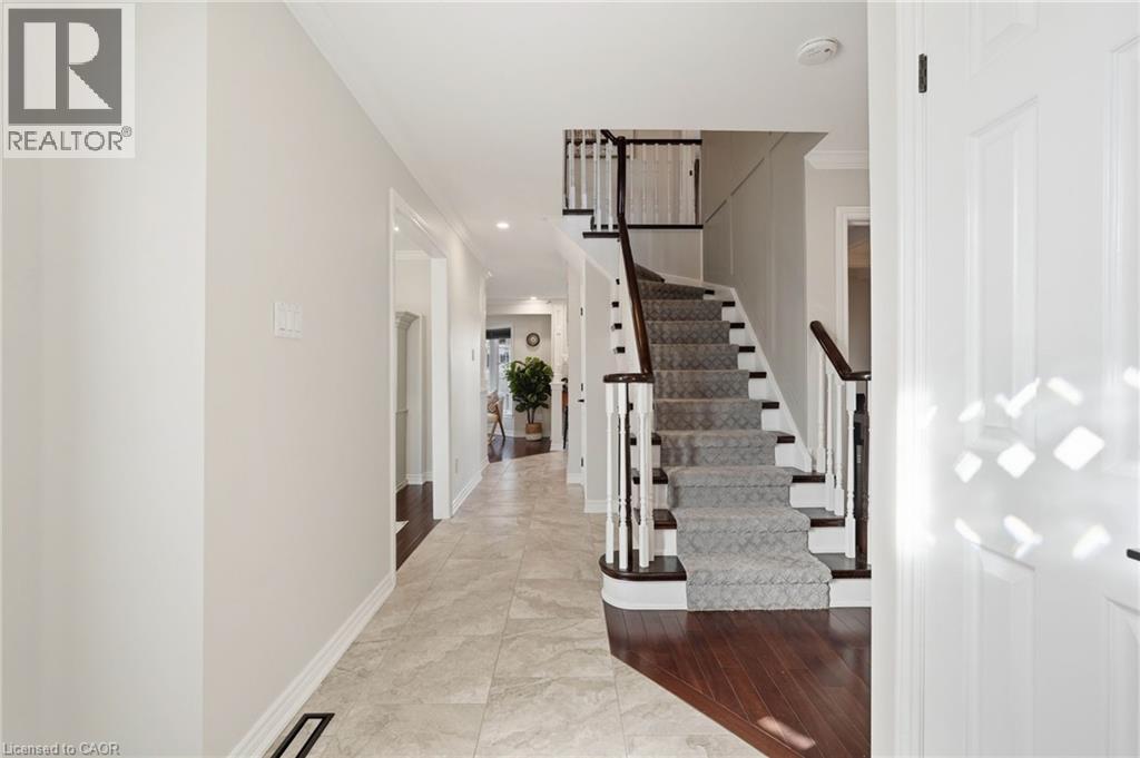 2443 Newport Street, Burlington, Ontario  L7M 3Y1 - Photo 5 - 40818032