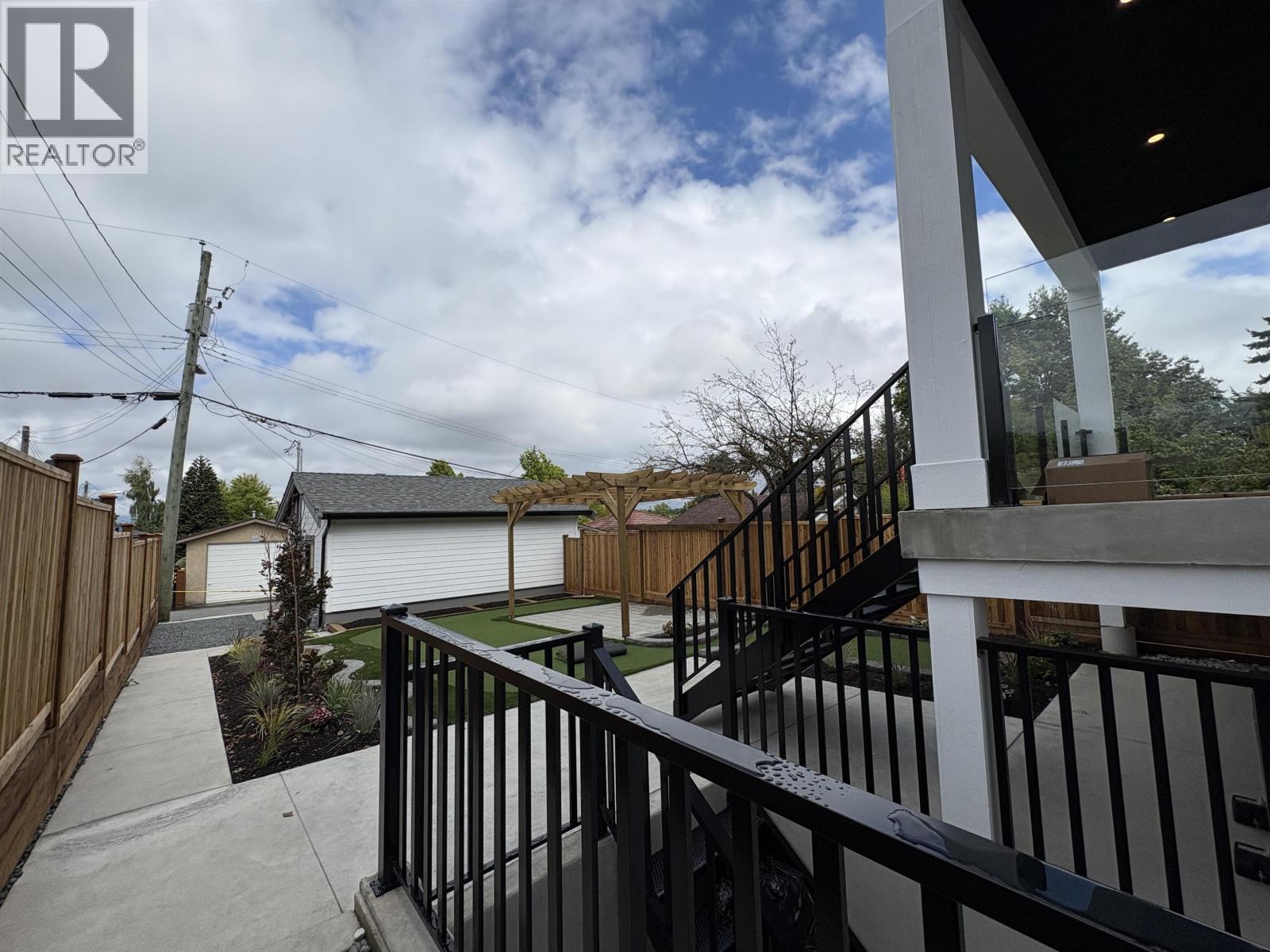 945 E 28th Avenue, Vancouver, British Columbia  V5V 2P3 - Photo 2 - R3107145