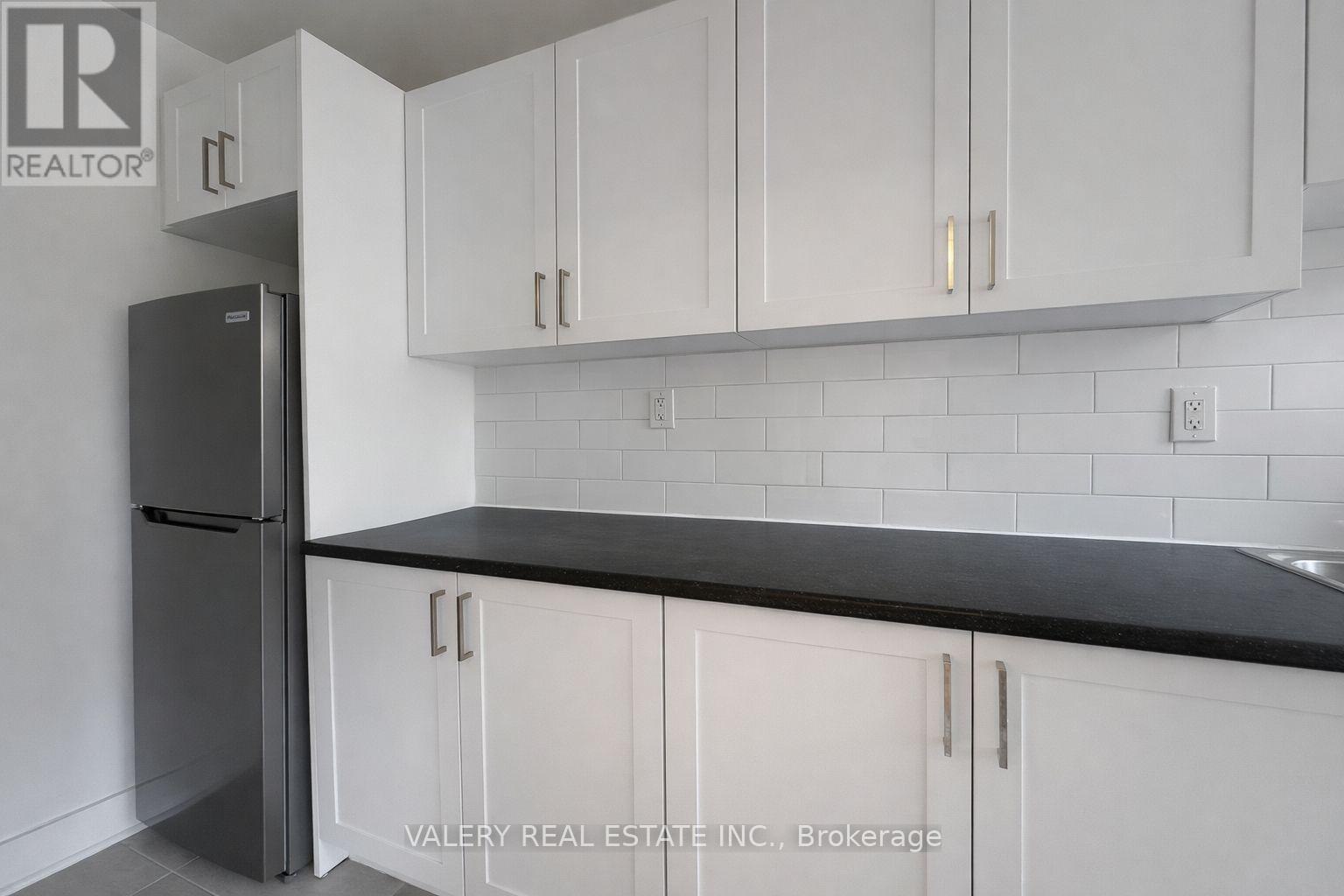 410 - 391 Sherbourne Street, Toronto, Ontario  M4X 1K4 - Photo 2 - C12961964