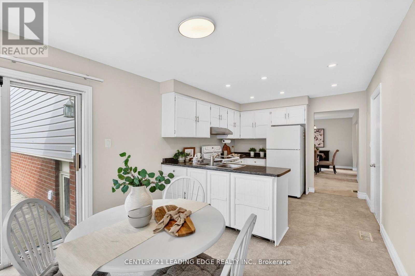 14 Valleycrest Drive, Clarington (Courtice), Ontario  L1E 1J1 - Photo 14 - E12961958