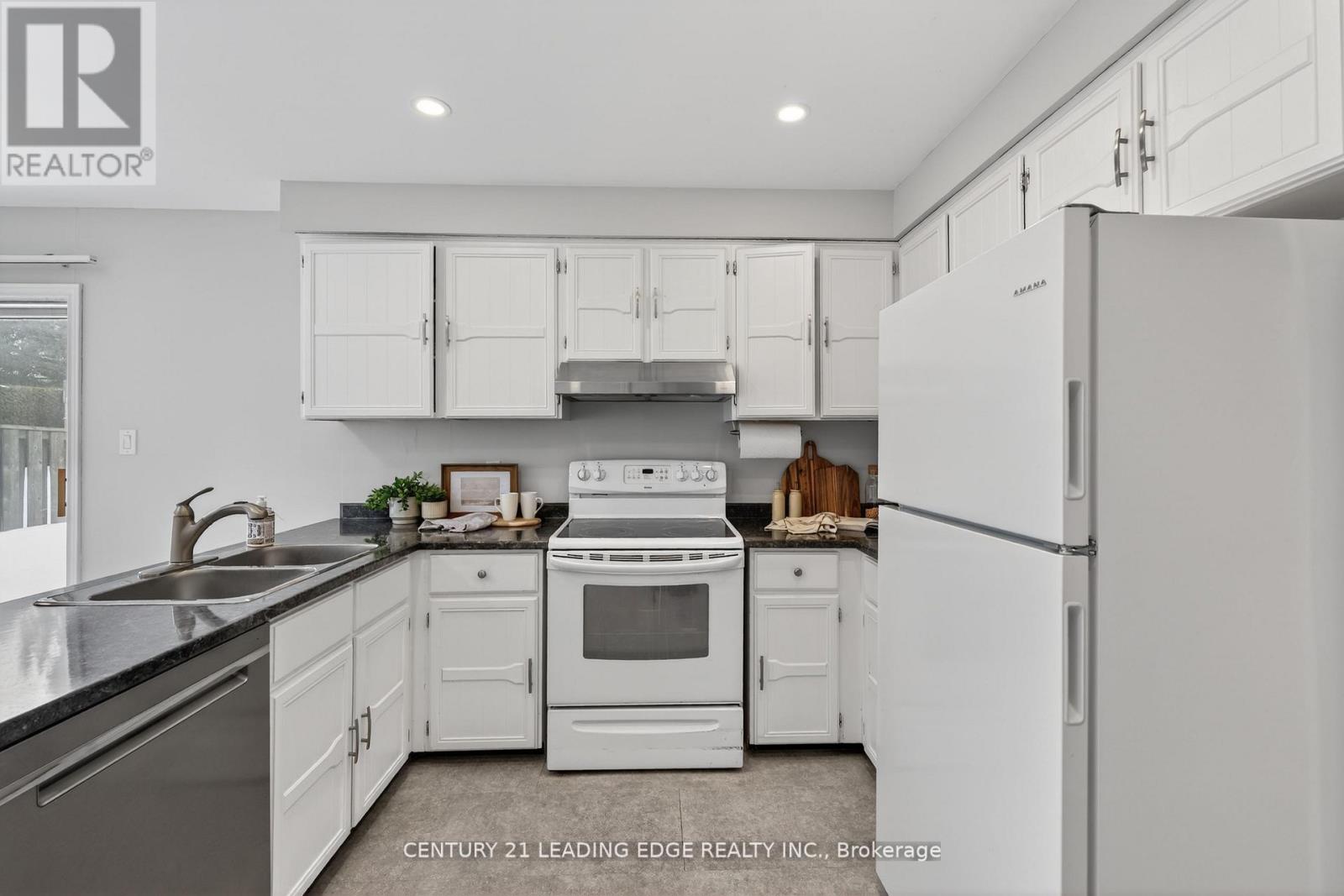 14 Valleycrest Drive, Clarington (Courtice), Ontario  L1E 1J1 - Photo 17 - E12961958