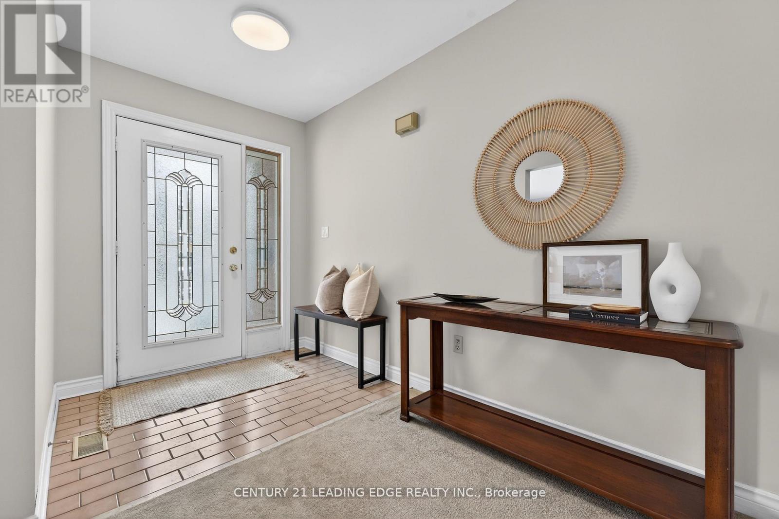 14 Valleycrest Drive, Clarington (Courtice), Ontario  L1E 1J1 - Photo 5 - E12961958