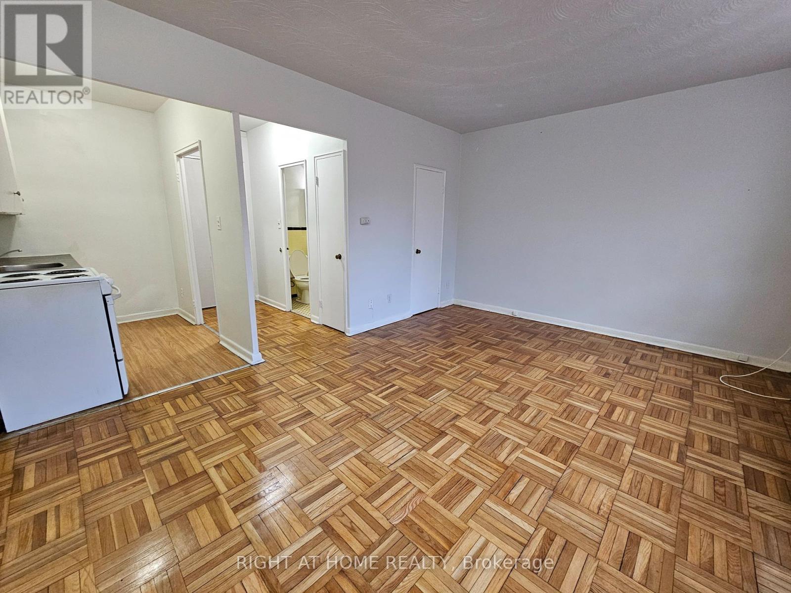 104 - 20 Cosburn Avenue, Toronto, Ontario  M4K 2E7 - Photo 12 - E12869102