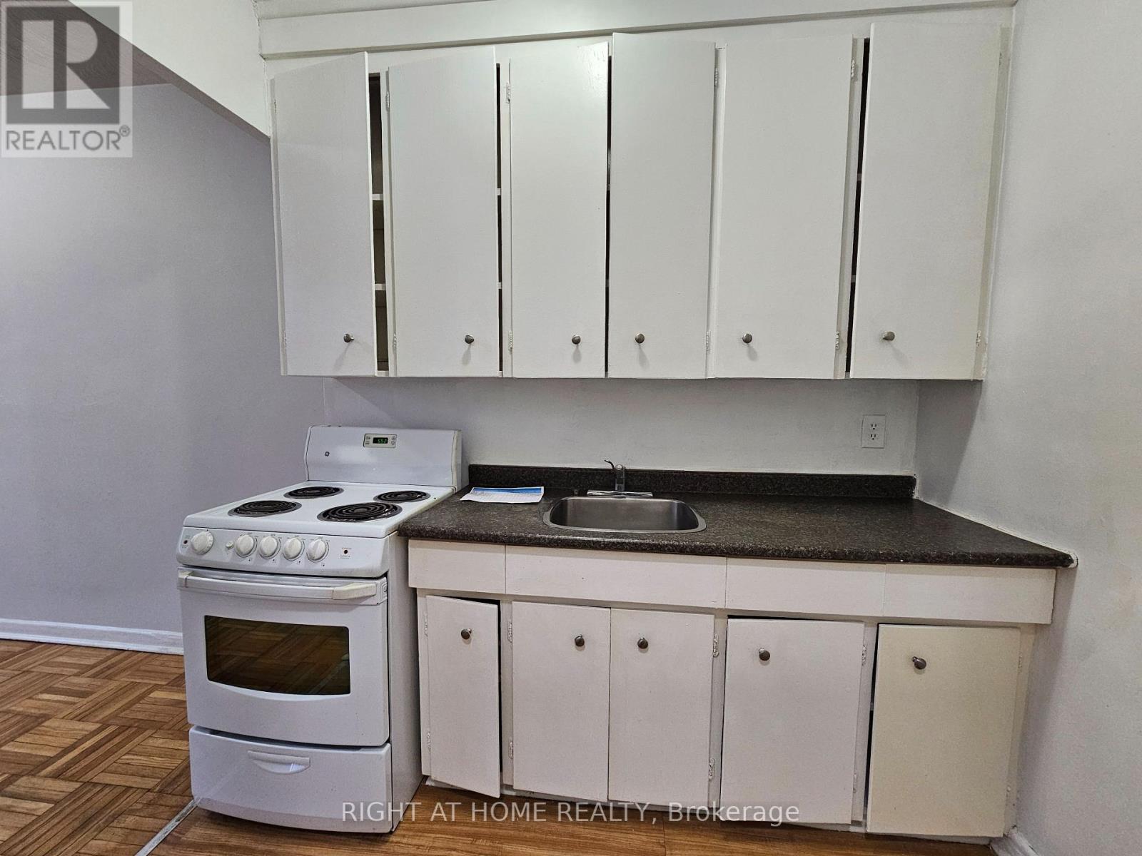 104 - 20 Cosburn Avenue, Toronto, Ontario  M4K 2E7 - Photo 14 - E12869102