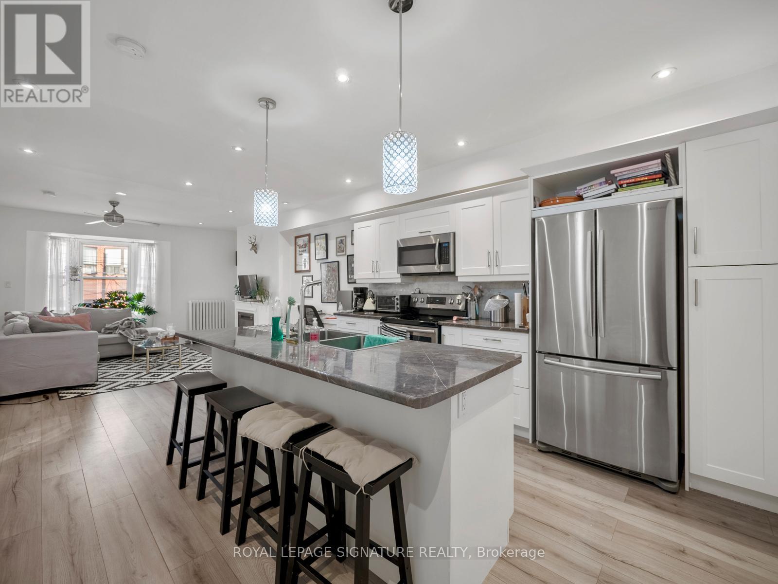 2243 Dundas Street W, Toronto, Ontario  M6R 1X6 - Photo 12 - W12961932