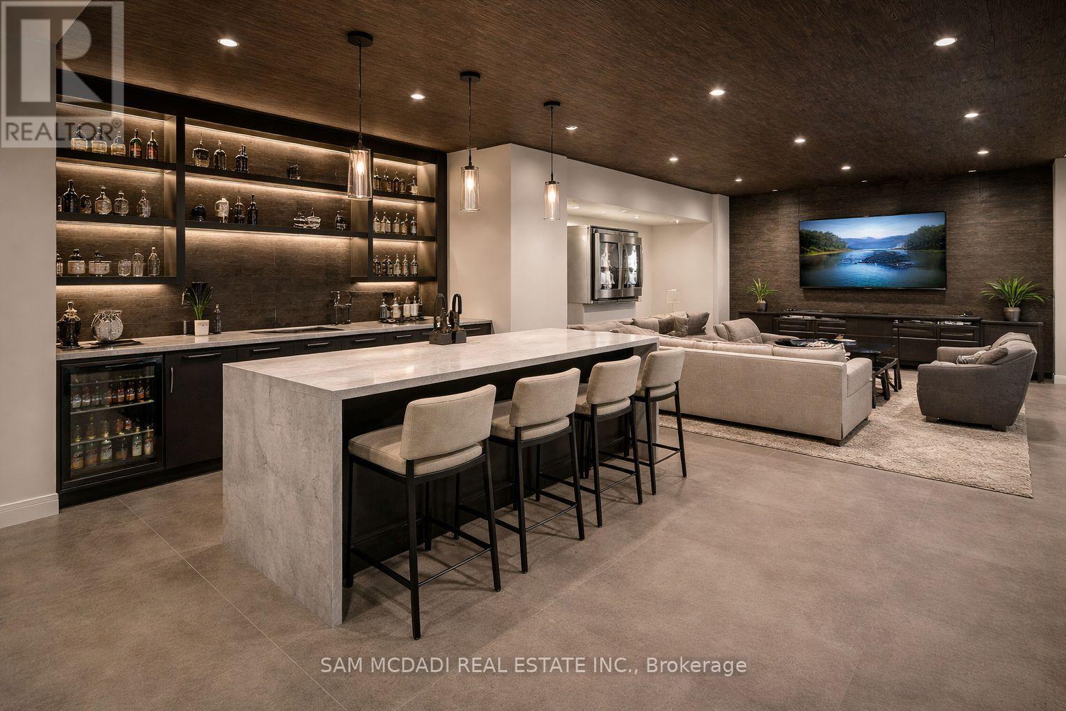 1470 Pinetree Crescent, Mississauga, Ontario  L5G 2S8 - Photo 3 - W12946798