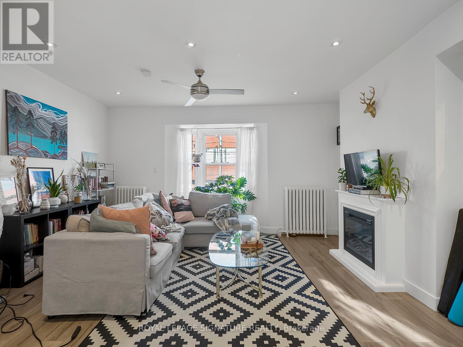 2243 Dundas Street W, Toronto, Ontario  M6R 1X6 - Photo 14 - W12961932