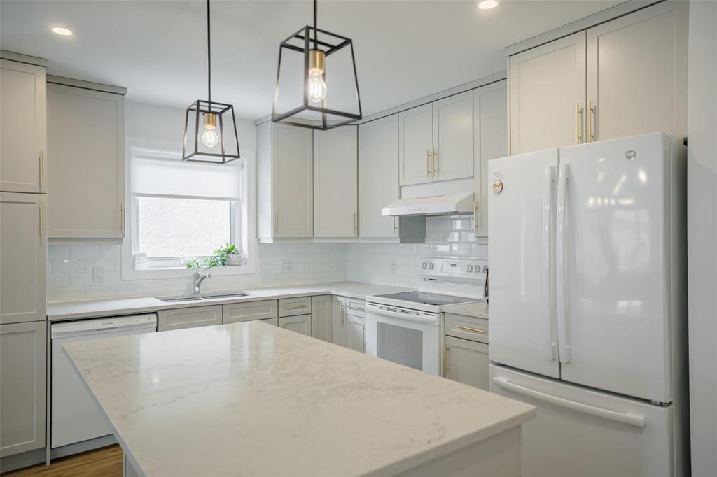 13 Berkeley Bend, Steinbach, Manitoba  R5G 2K4 - Photo 4 - 202606201