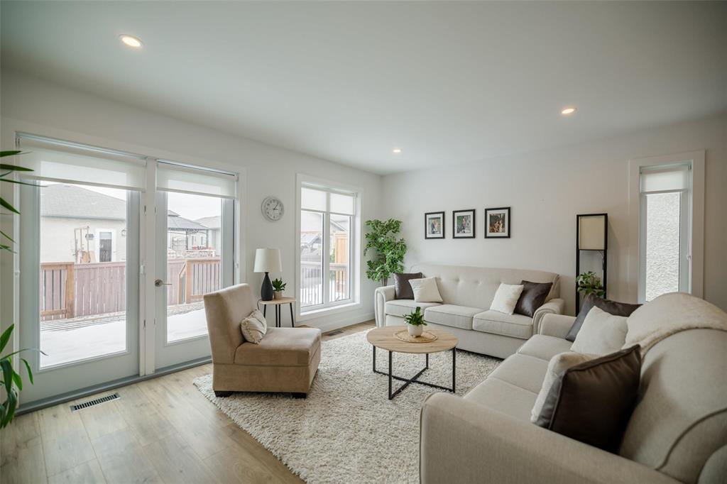 13 Berkeley Bend, Steinbach, Manitoba  R5G 2K4 - Photo 8 - 202606201