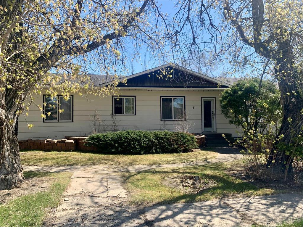 5 First Avenue N, Lundar, Manitoba  R0C 1Y0 - Photo 1 - 202606396