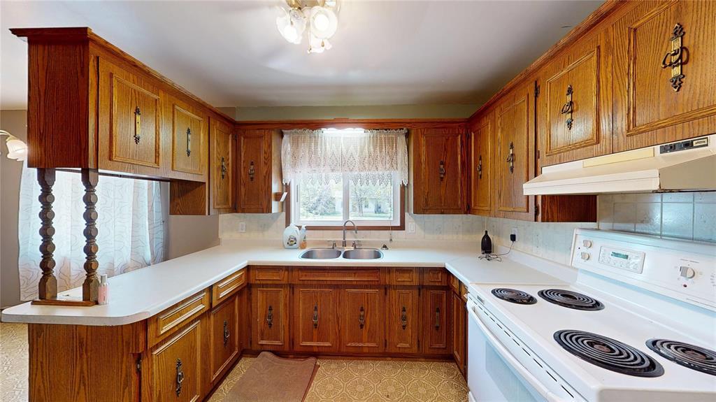 5 First Avenue N, Lundar, Manitoba  R0C 1Y0 - Photo 7 - 202606396