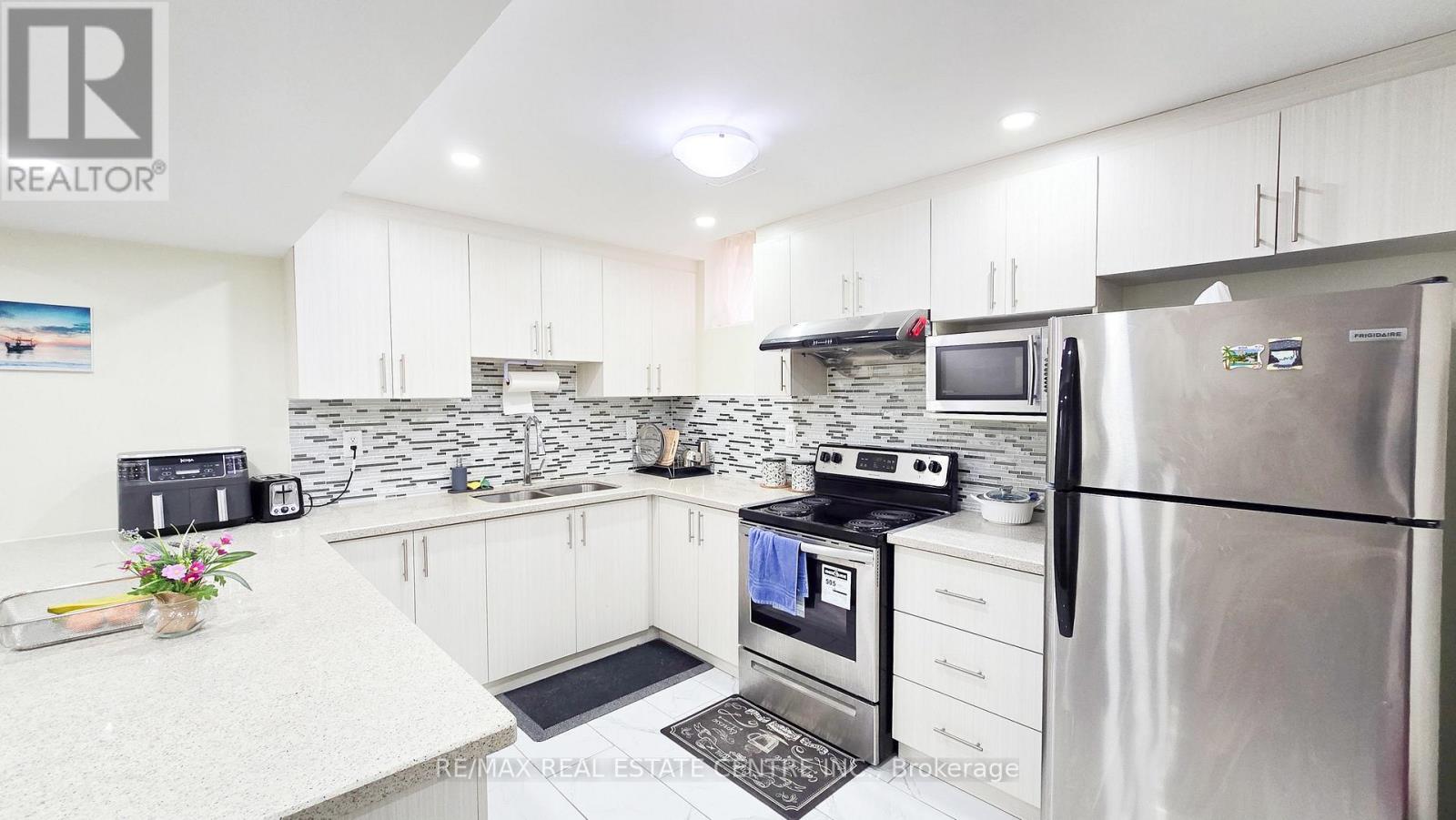 2 Buchanan Crescent, Brampton, Ontario  L6X 0Z3 - Photo 34 - W12961960