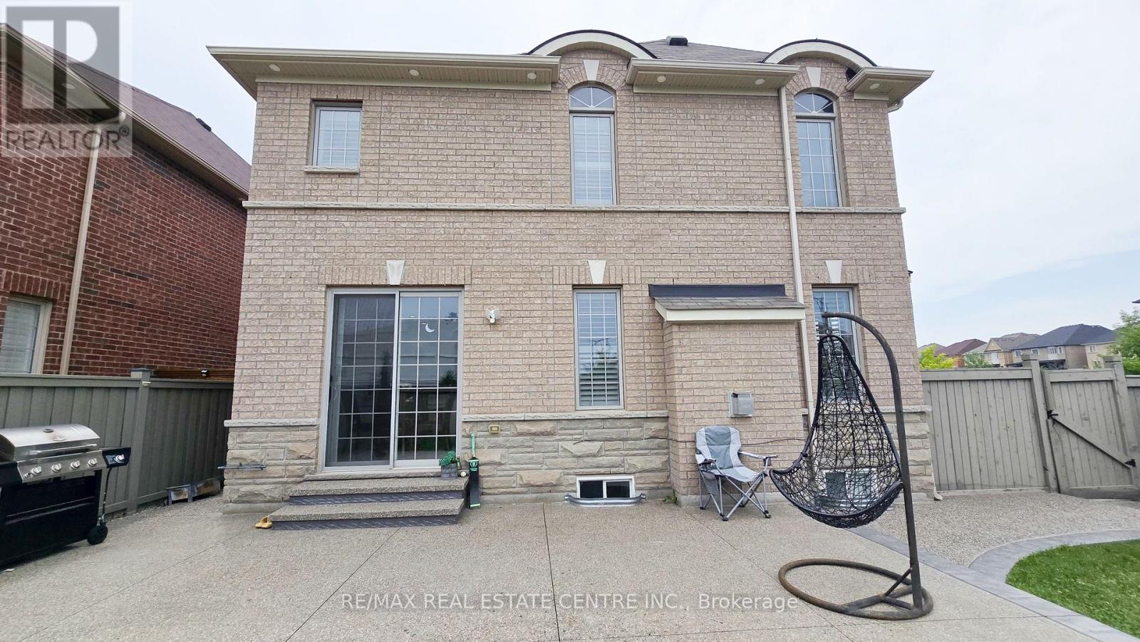 2 Buchanan Crescent, Brampton, Ontario  L6X 0Z3 - Photo 42 - W12961960